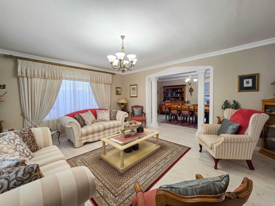 4 Bedroom Property for Sale in Stilbaai Wes Western Cape